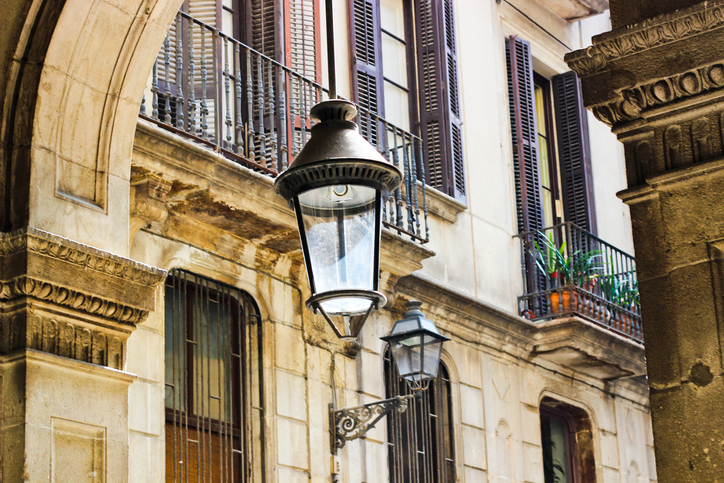Barrio Sants de Barcelona, moderno, comunicado y accesible