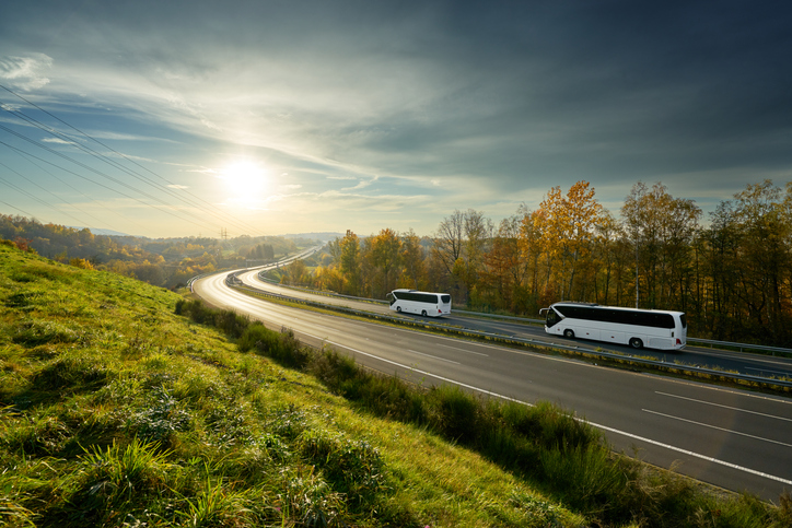 Ventajas de viajar a Barcelona desde Valencia en autobús