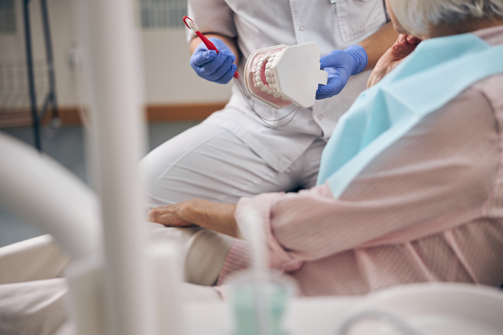 Servicios esenciales de odontología para lucir una sonrisa hermosa y saludable