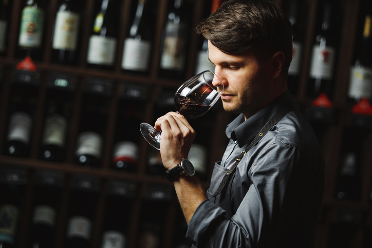 Cata de vinos en Barcelona sin esnobismo: la experiencia que está cambiando cómo la ciudad se acerca al vino